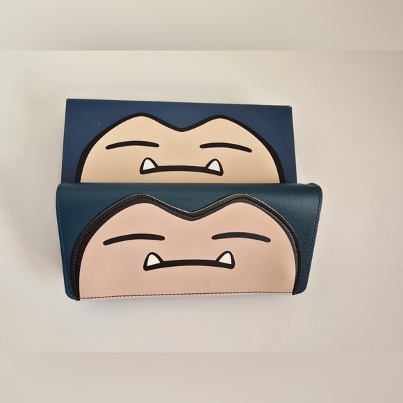 FUNLAB Pokemon Snorlax Nintendo Switch Lite Leather Case - Picture 2 of 4